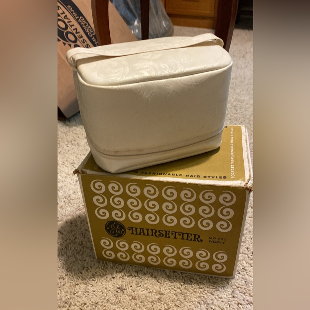 GE Hairsetter Vintage Hair Dryer in Cream